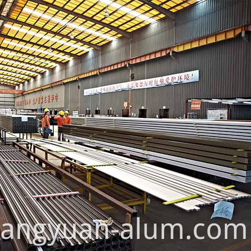 Guangyuan Aluminum Co., Ltd Aluminum Glass Balcony Railings Aluminium Glass Railing Section Grey Tinted Glass Balustrade